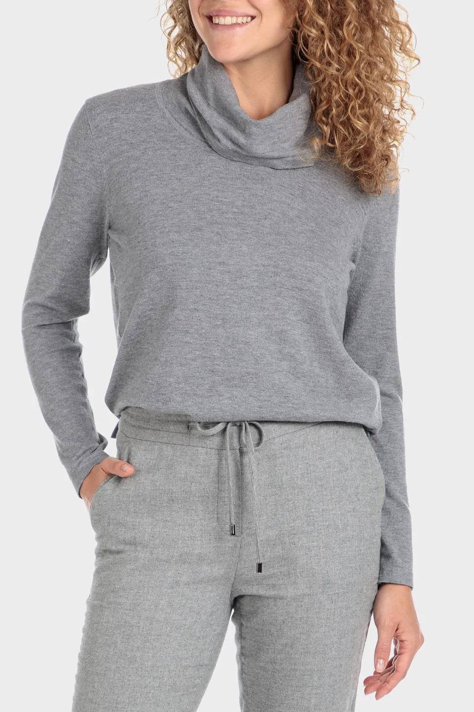 Pull col roulé
