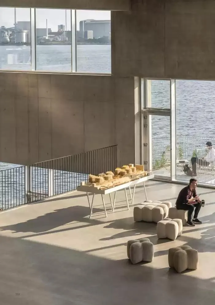 C O N T R A C T L O O K B O O K du 7 janvier au 31 décembre 2025 - Catalogue page 384