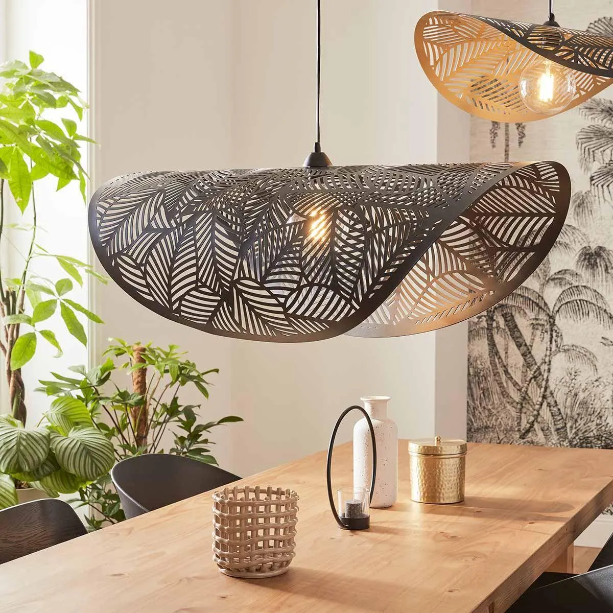 Suspension HANNI en métal noir