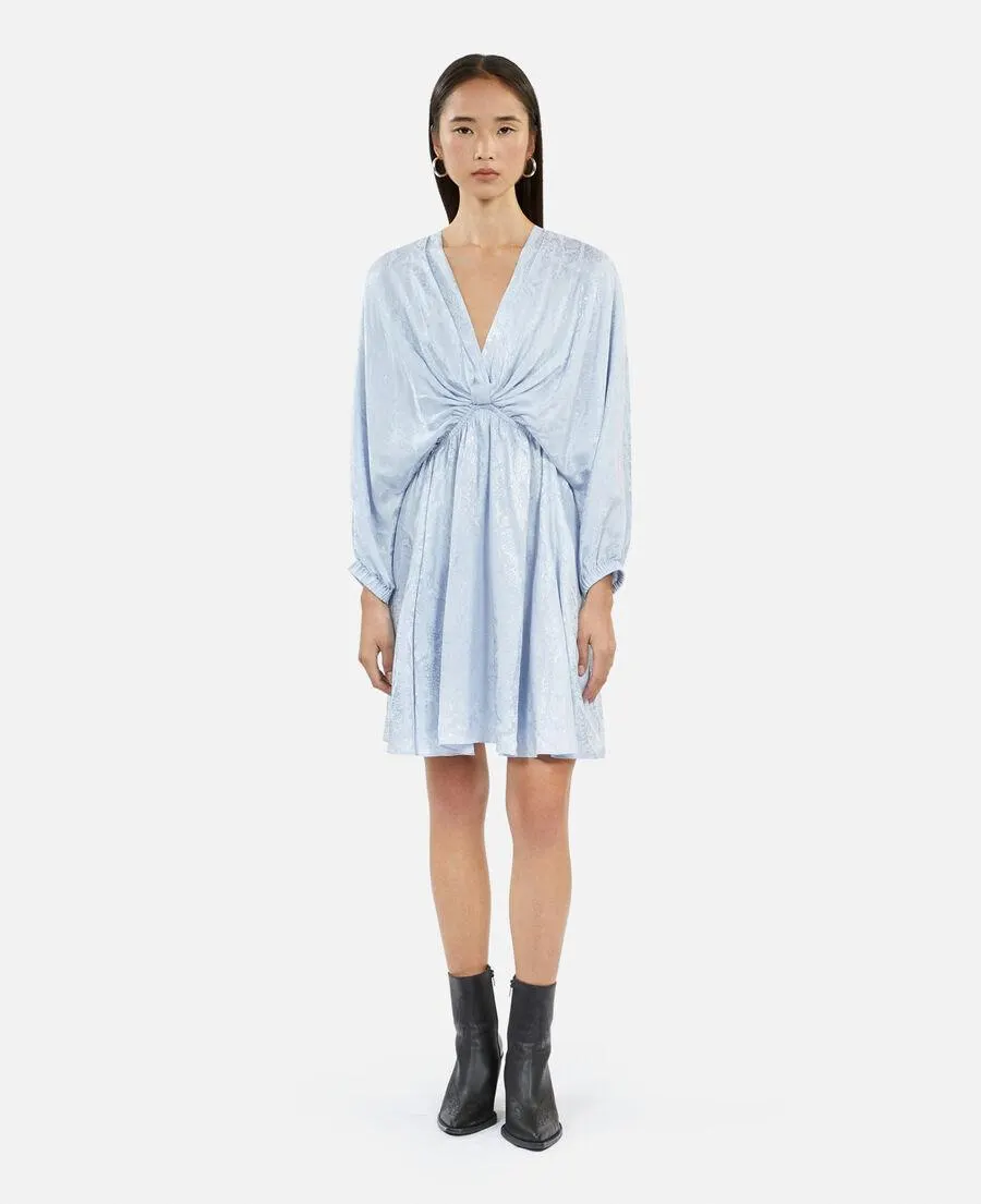 Robe courte jacquard en soie avec drapé bleue