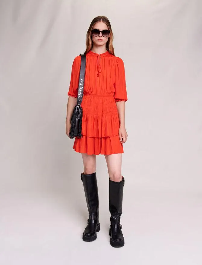 Robe courte satinée smockée