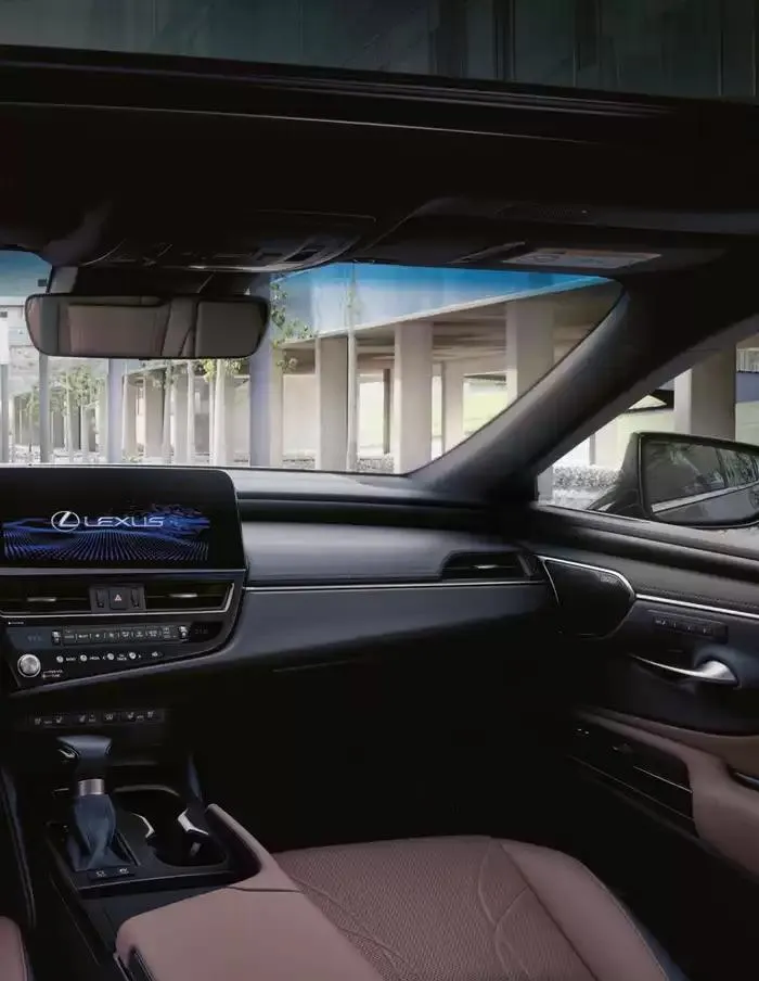 Lexus ES du 27 mars au 27 mars 2026 - Catalogue page 17