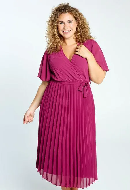 Robe mi-longue plissée en voile uni