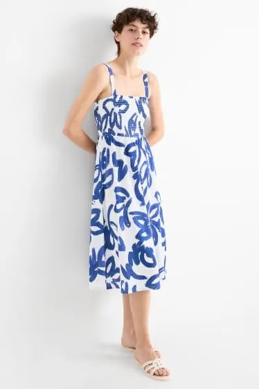 Fit & flare dress - patterned - textured - smocked