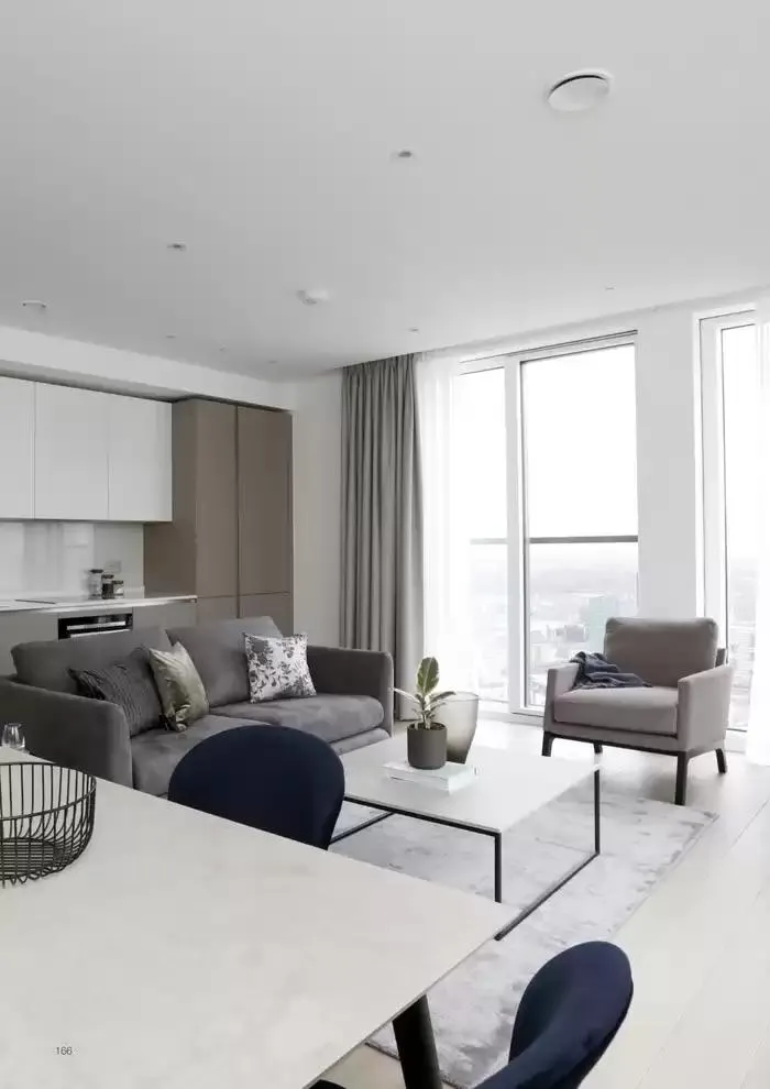 C O N T R A C T L O O K B O O K du 7 janvier au 31 décembre 2025 - Catalogue page 166