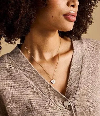 Collier pendentif cœur Sutton Radiant Love en nacre et acier inoxydable, doré