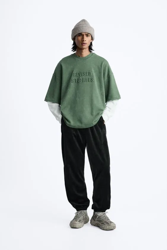 SUDADERA TEXTO RELIEVE