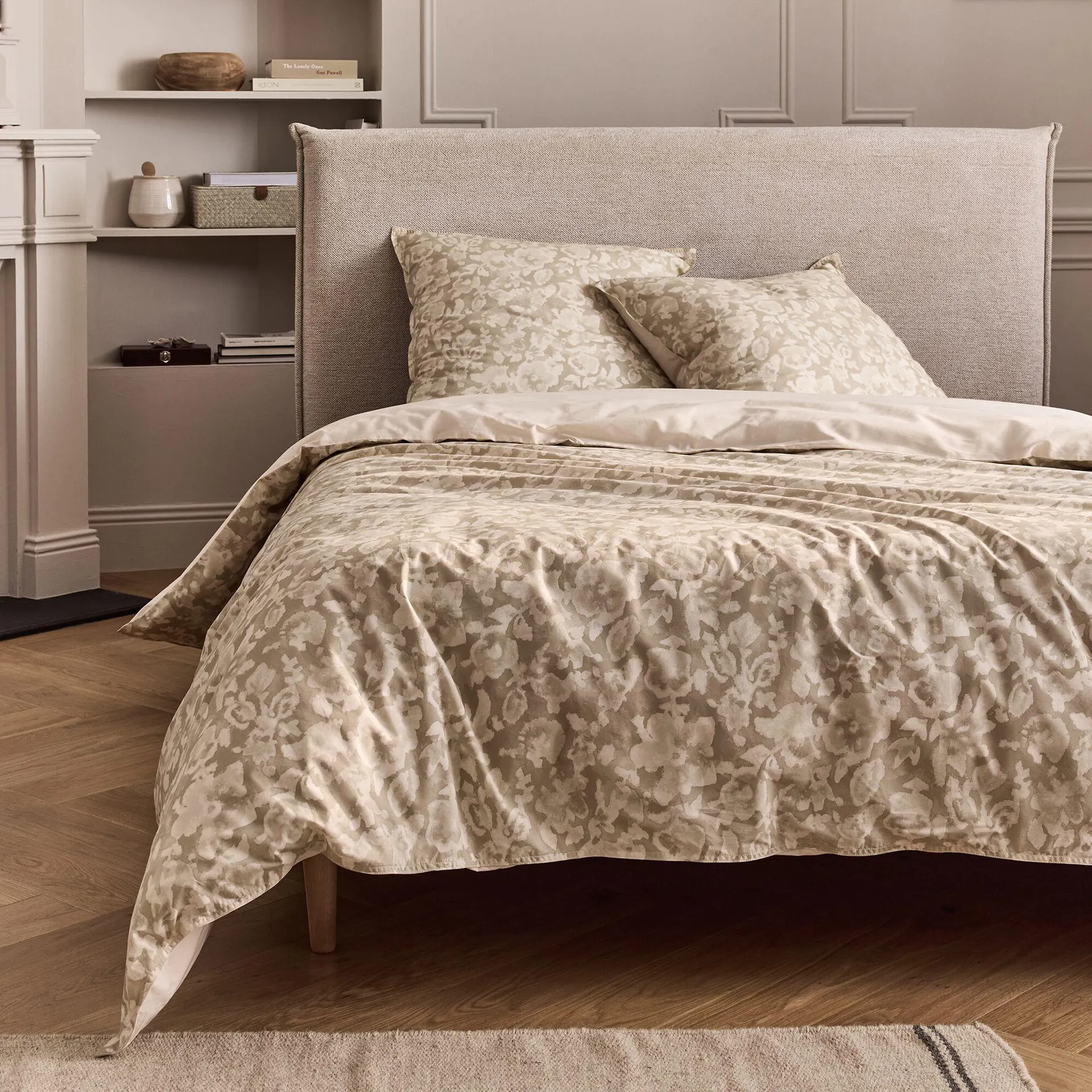 Housse de couette 240x220cm et 2 taies d'oreiller 63x63cm en percale de coton motif floral - beige