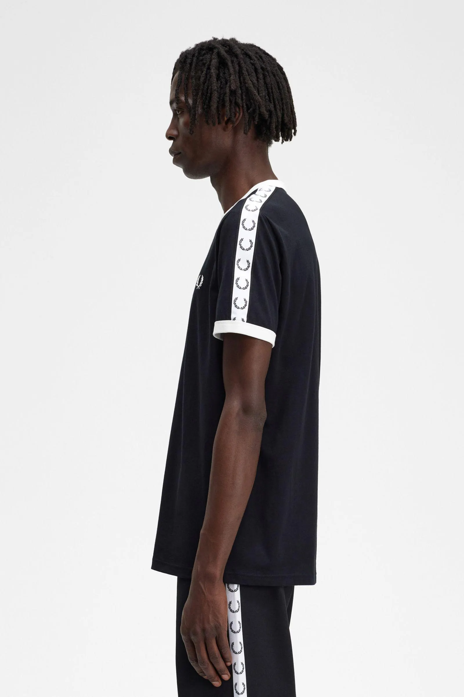 T-shirt à bordures contrastantes avec bande