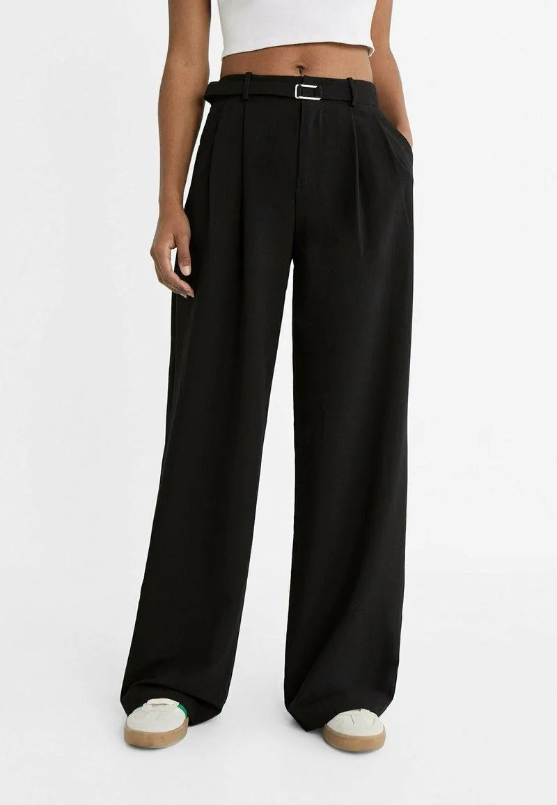 WIDE-LEG WITH BUCKLE DETAIL - Pantalon classique - black
