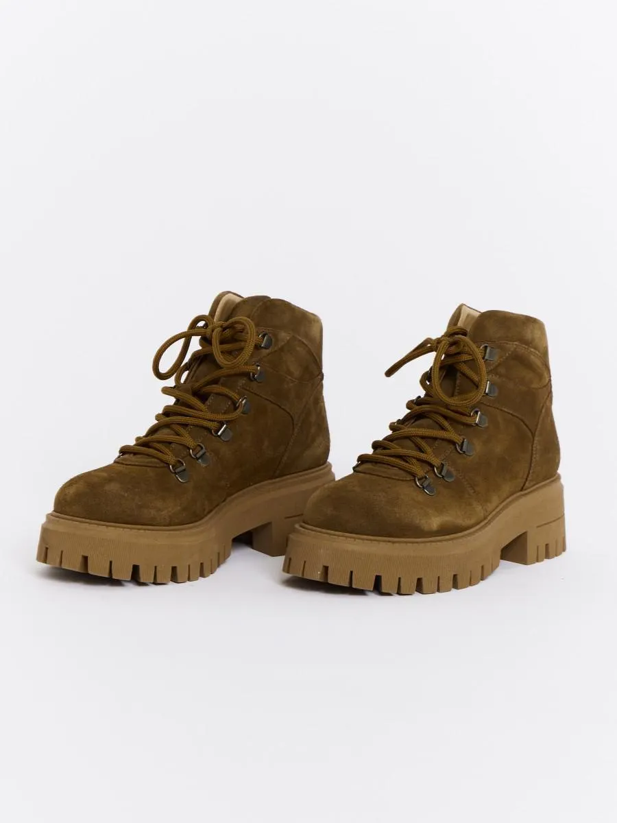JACKSUEDE | Bottines en suède camel à lacets