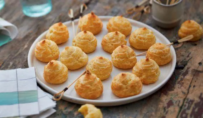 Mini-gougères au fromage, 30 pièces environ