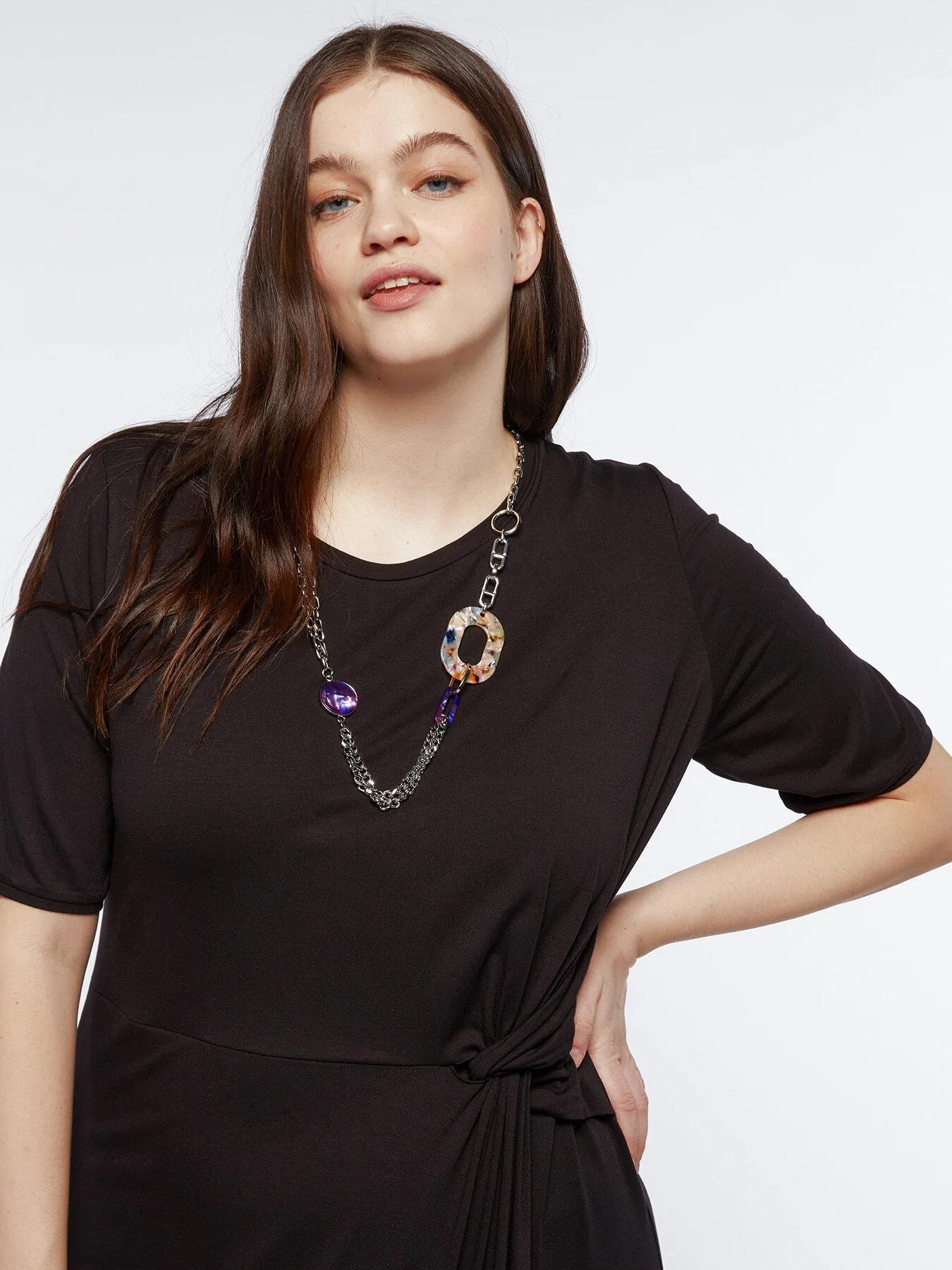 Collar largo con colgantes