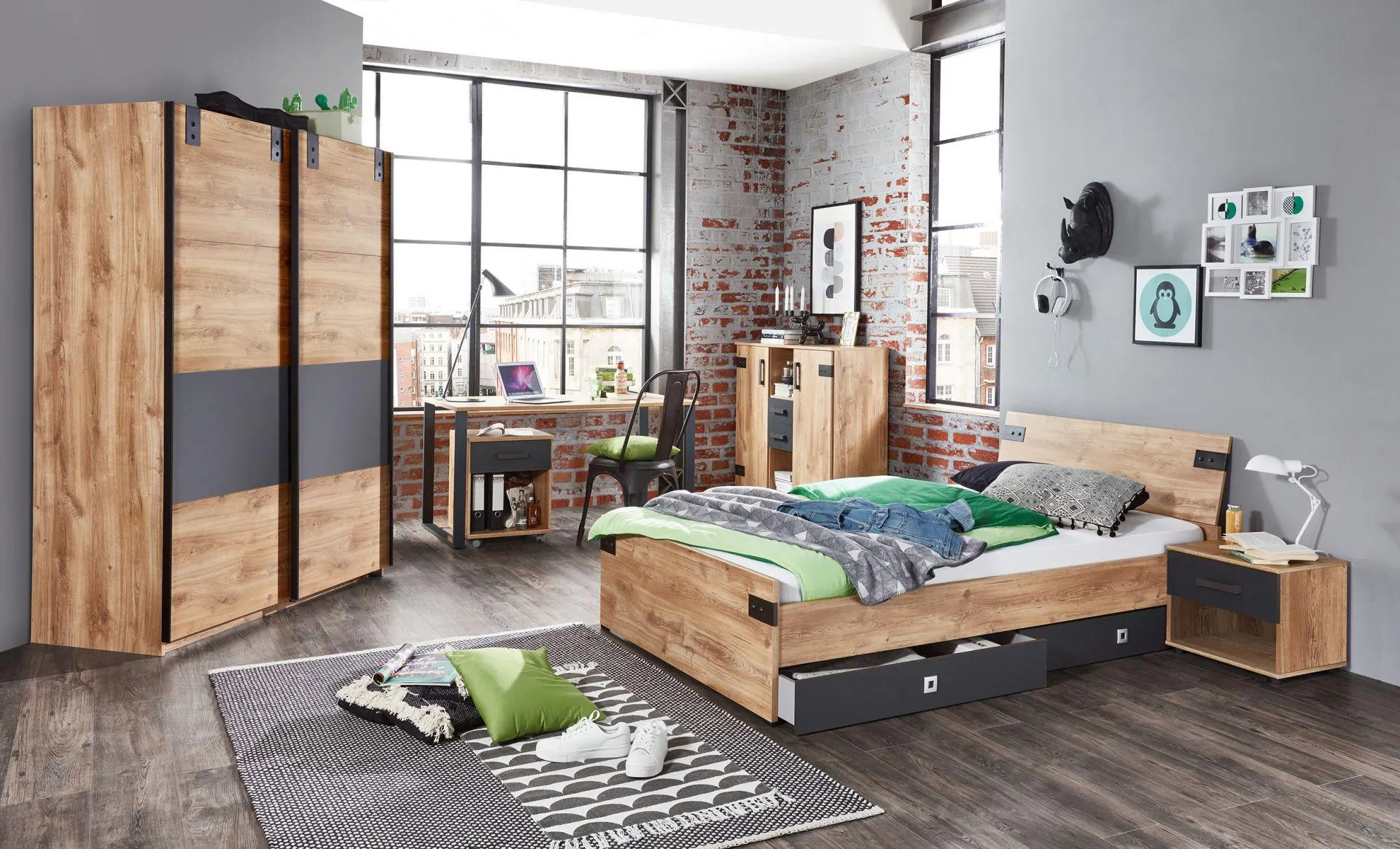 Commode HUVAR J04-Plankeneiche/Graphite