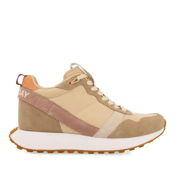Aracai women's beige retro-style sneakers with inner wedges