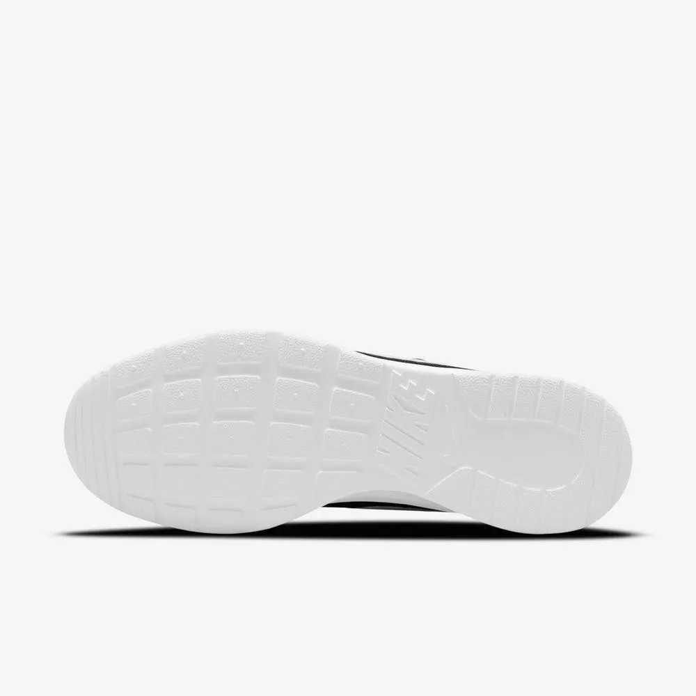Nike Tanjun