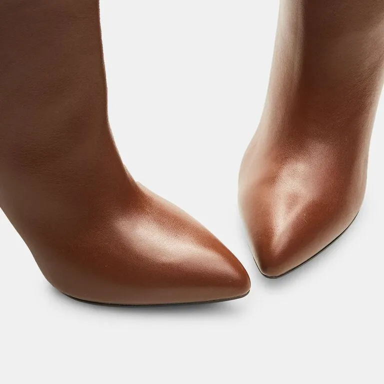 Botas de mujer arrugadas con tacón ancho