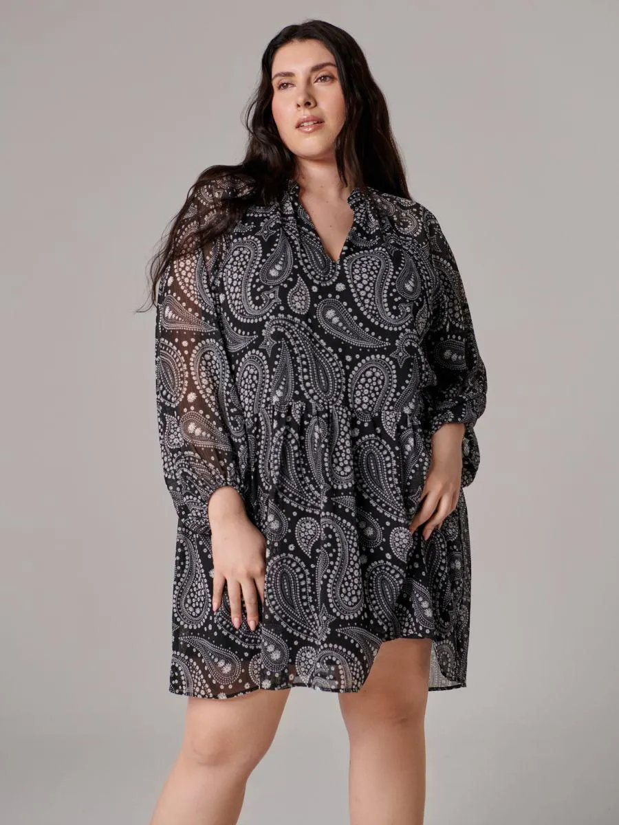 Sukienka mini ze wzorem paisley