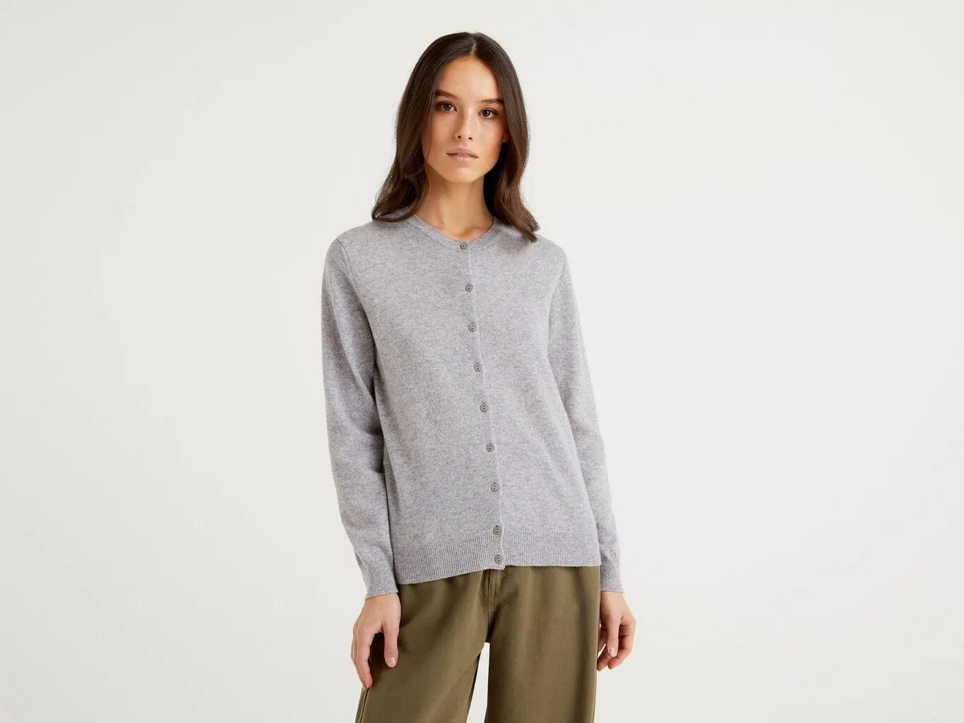 Cardigan girocollo grigio chiaro in pura lana Merino