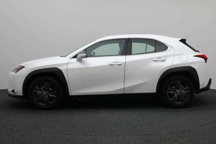 LEXUS UX200 2.0L Premier