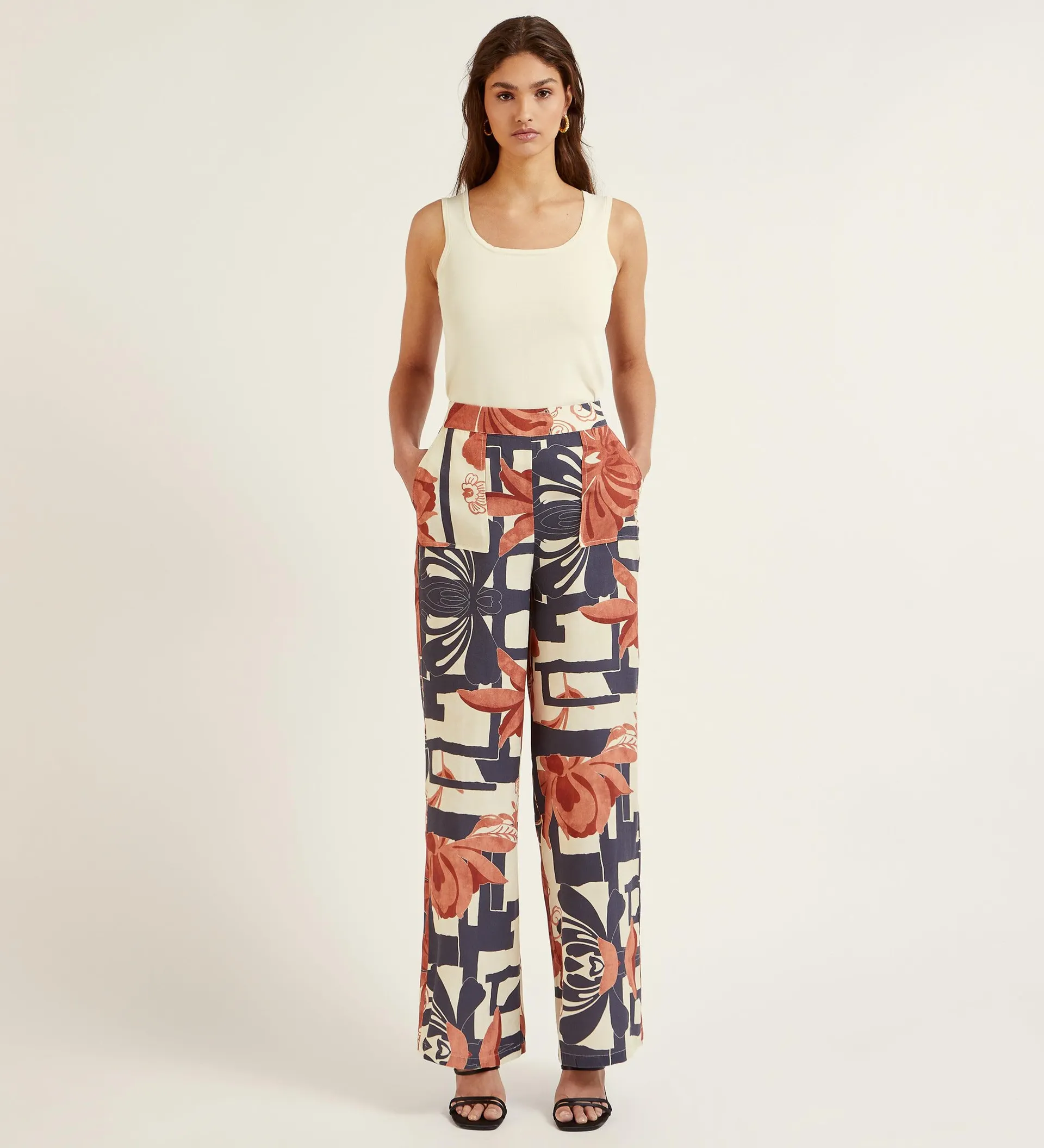 Pantalon lino estampado fluido