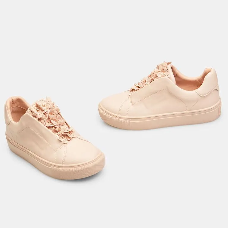 Sneakers de mujer con flores aplicadas