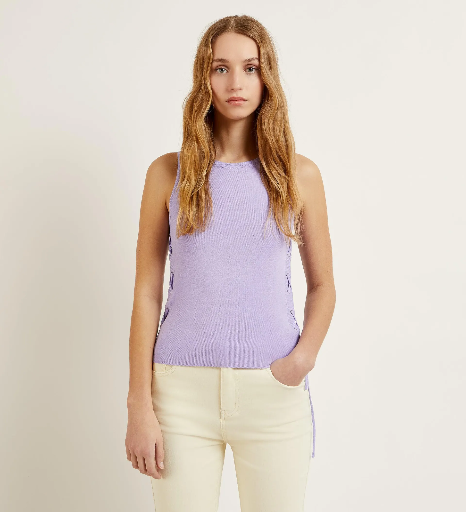 Top punto detalle eyelets