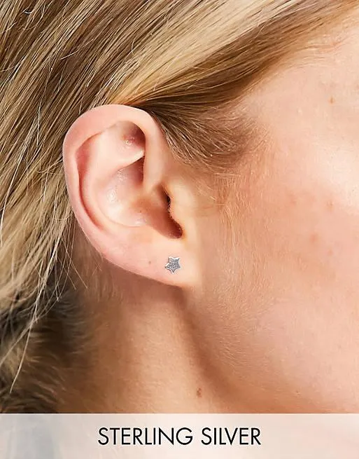 Bloom & Bay - Orecchini a bottone a stella in argento sterling