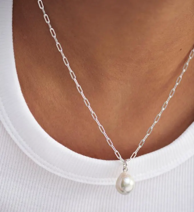 Mini Paperclip Nura Baroque Pearl Chain Necklace