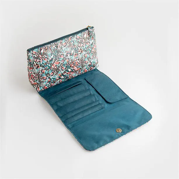 Larissa-meikkipussi taitettavalla läpällä