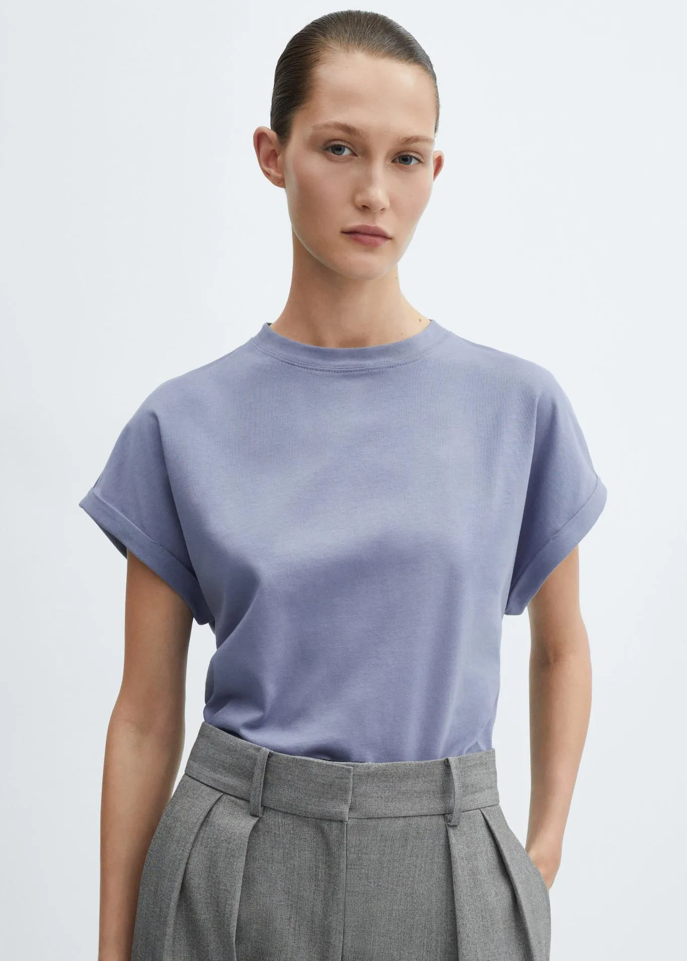 Short-sleeved cotton t-shirt