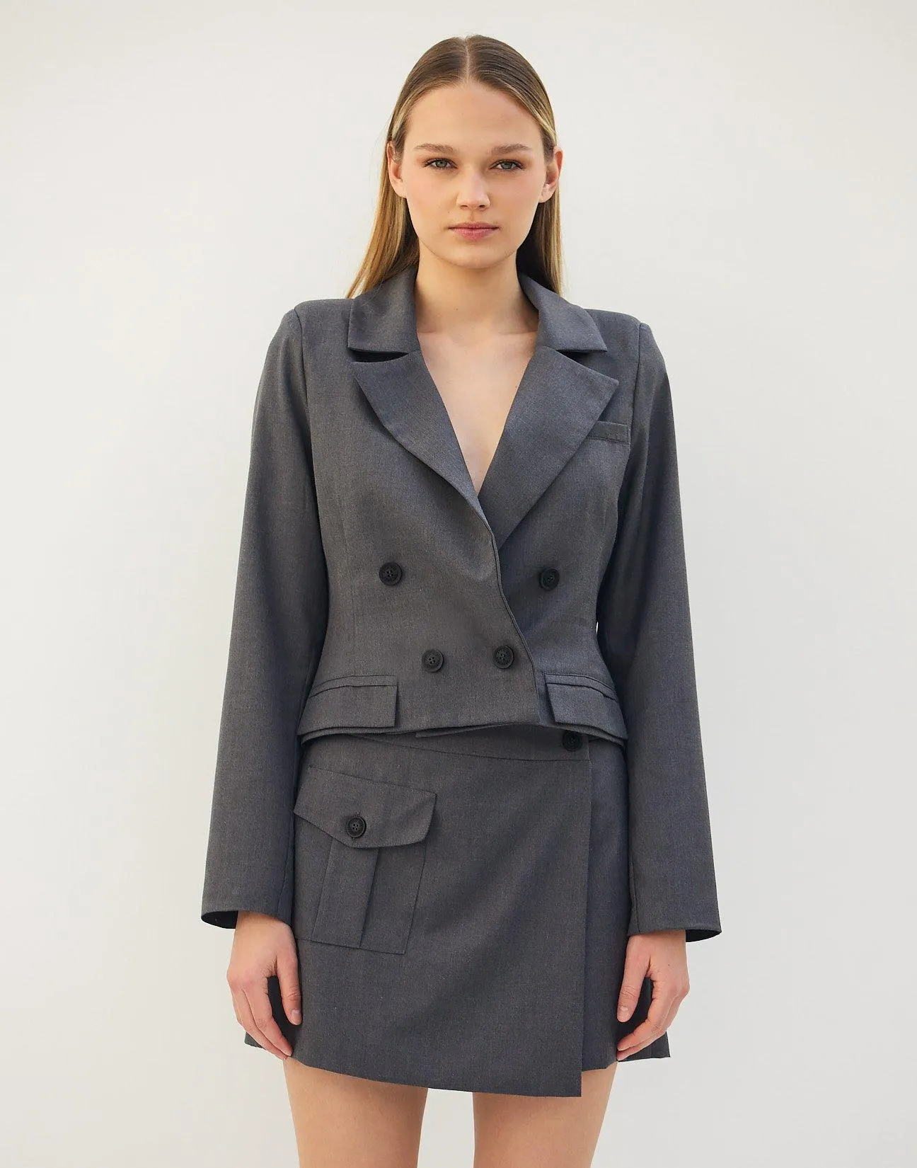 Κοντό μπλέιζερ με τσέπες