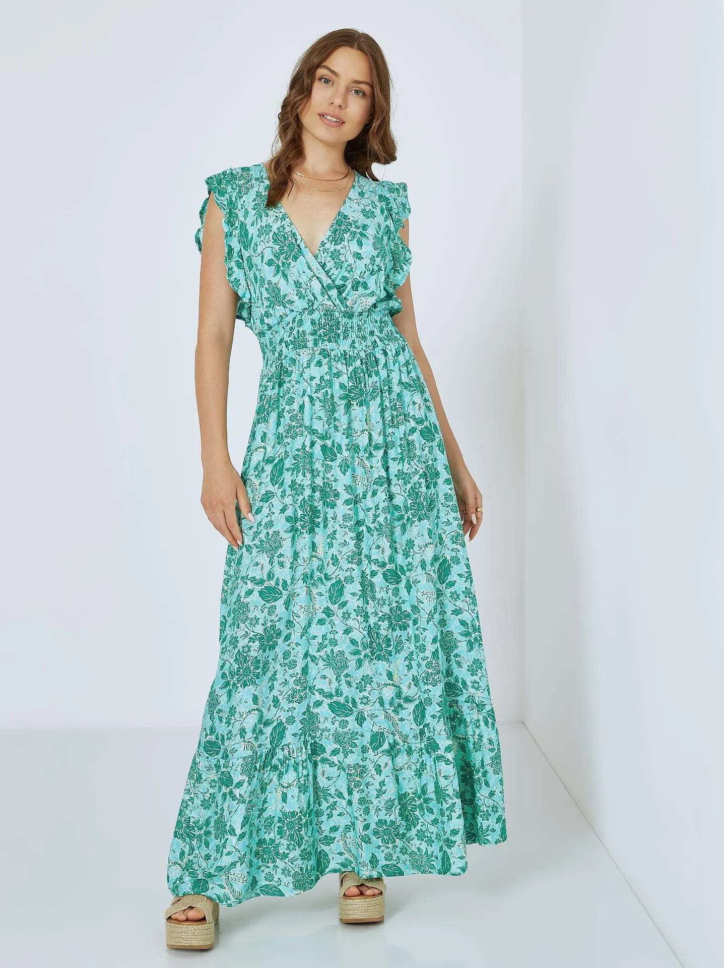 Κρουαζέ φόρεμα με βολάν σε πράσινο