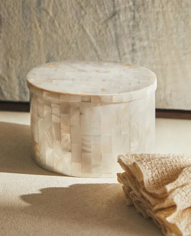 ΒΑΖΑΚΙ ΜΠΑΝΙΟΥ ΜΕ ΟΨΗ ΑΠΟ ΦΙΛΝΤΙΣΙ