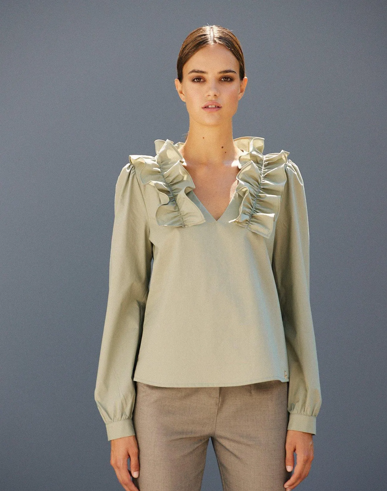 Μπλούζα με βολάν