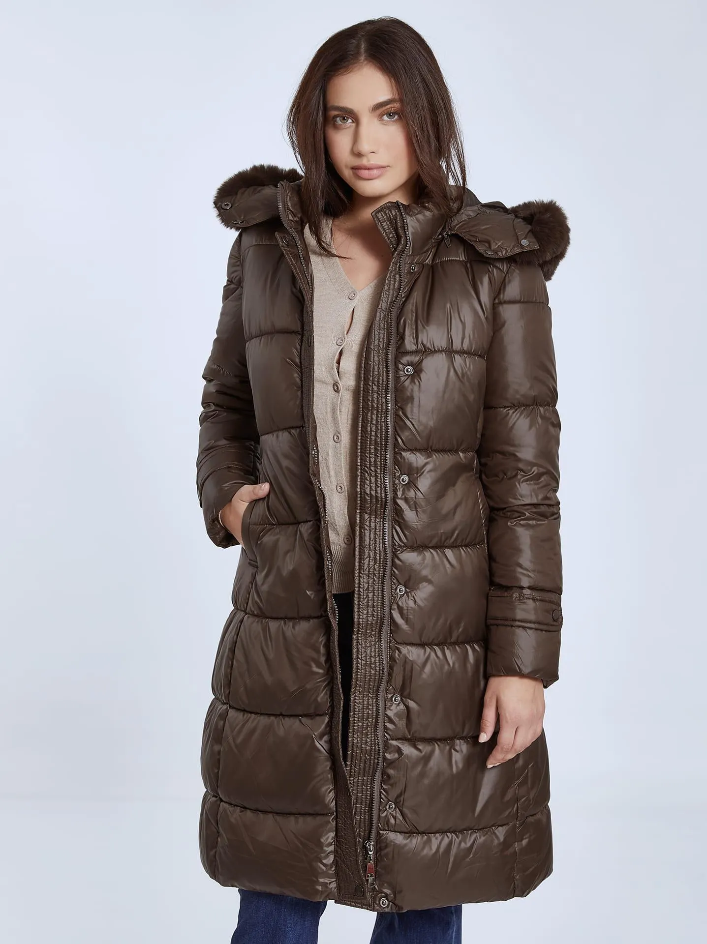 Puffer μπουφάν με ζώνη σε καφέ σκούρο