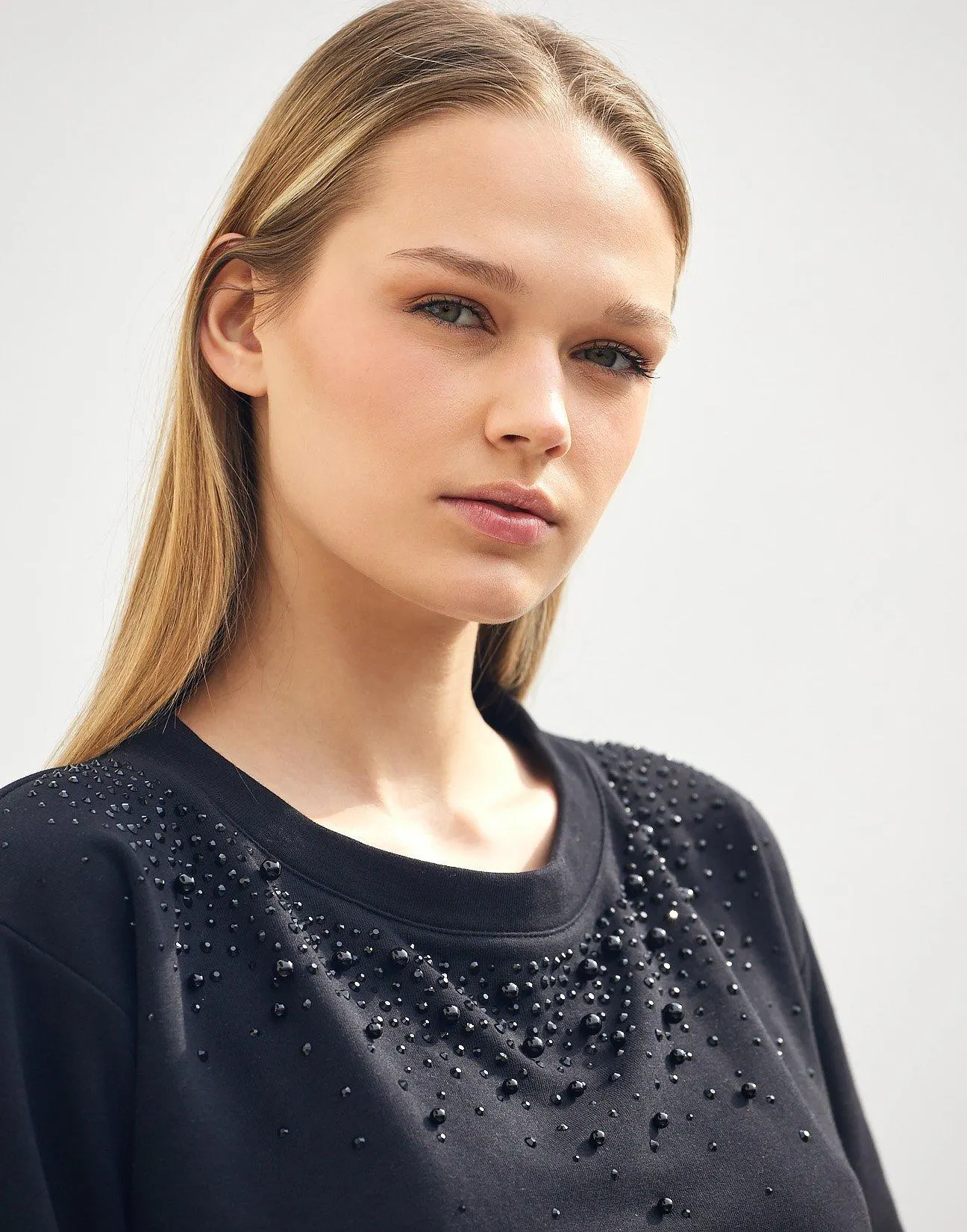 Μπλούζα φούτερ με στρας