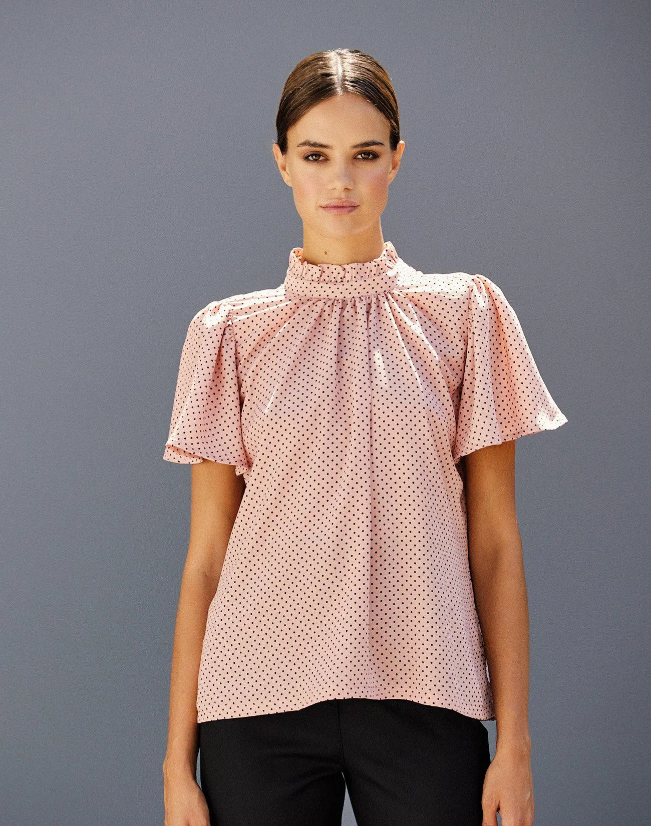 Μπλούζα πουά με σούρα