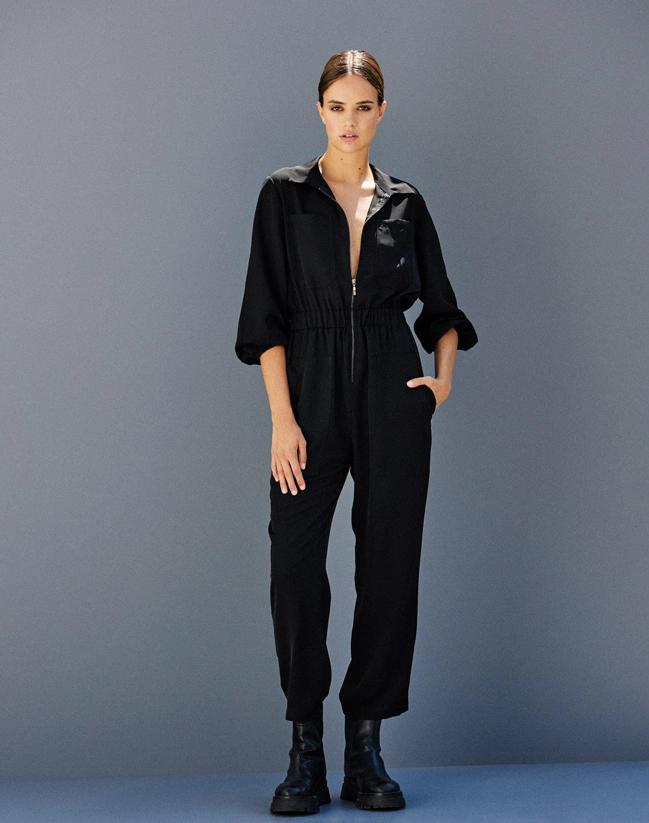 Ολόσωμη φόρμα με φερμουάρ