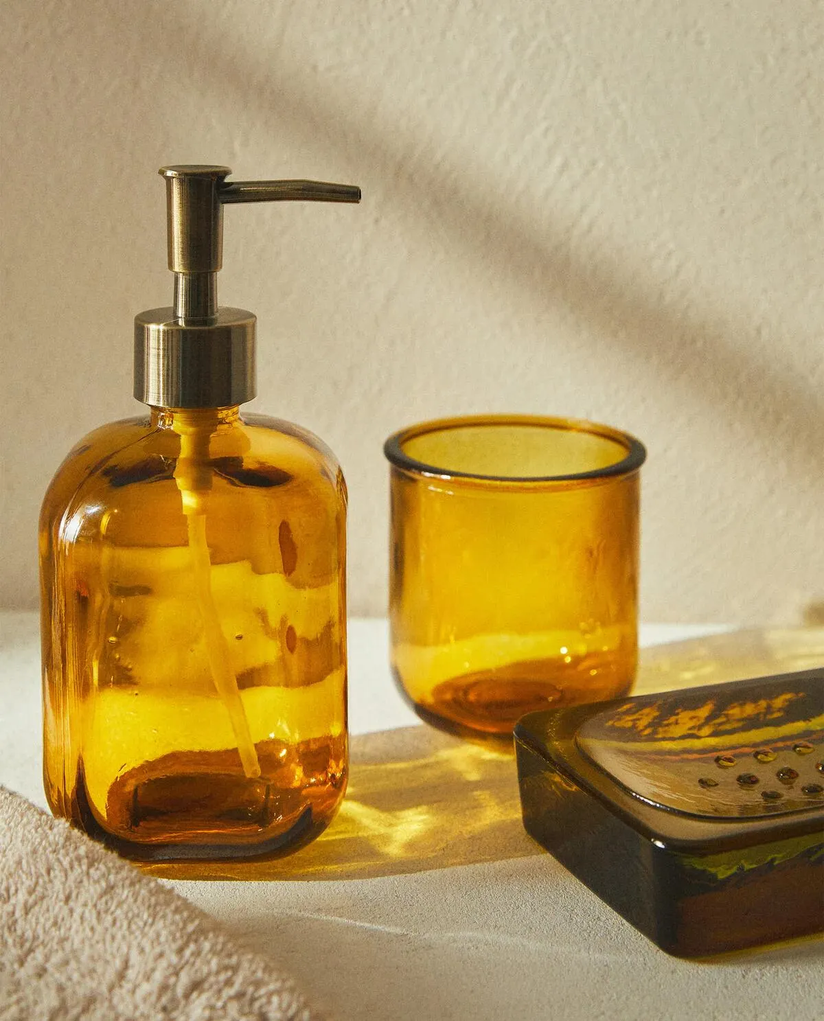 ΣΕΤ ΜΠΑΝΙΟΥ ΑΠΟ ΧΡΩΜΑΤΙΣΤΟ ΓΥΑΛΙ