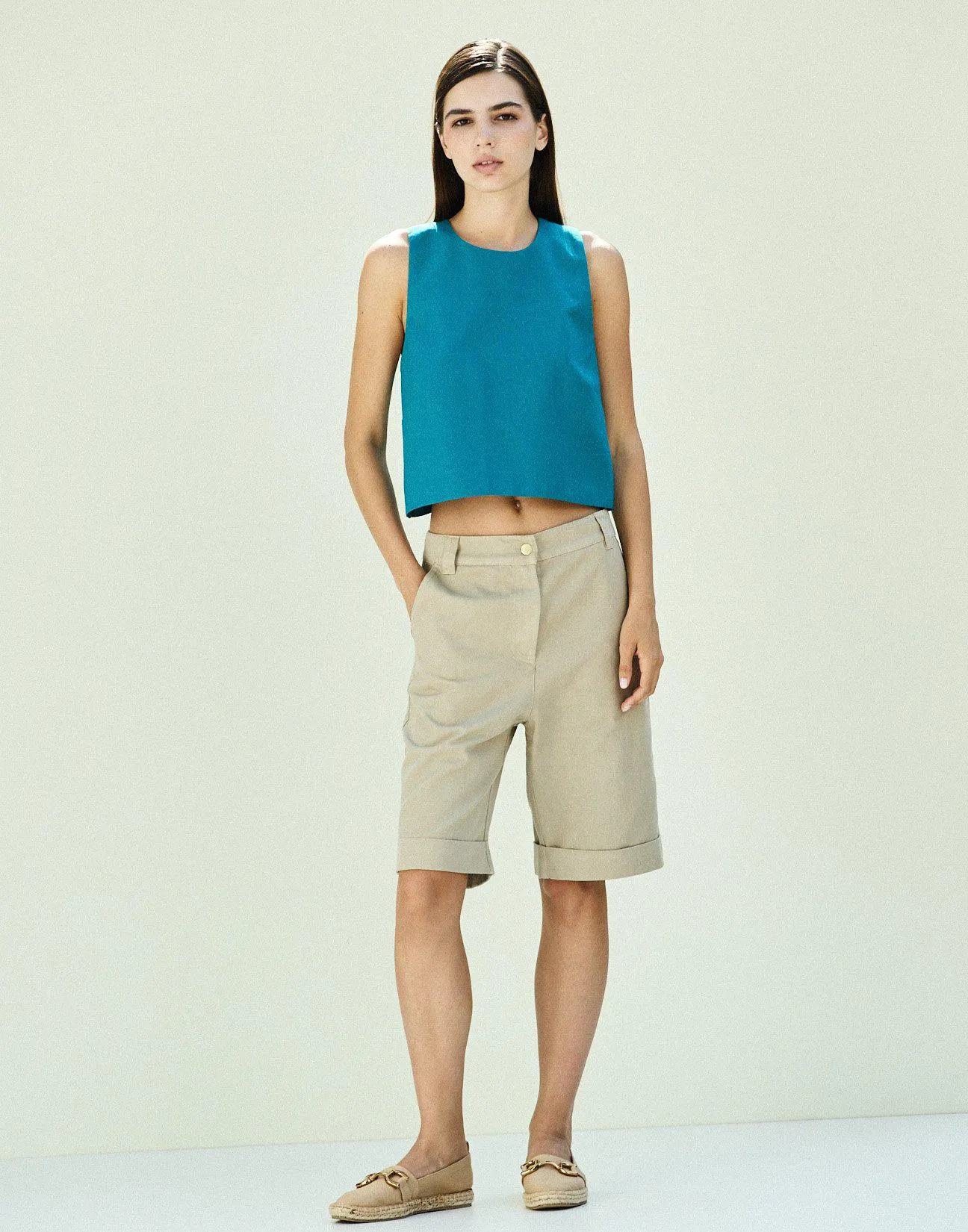 Βερμούδα σορτς με ρεβέρ