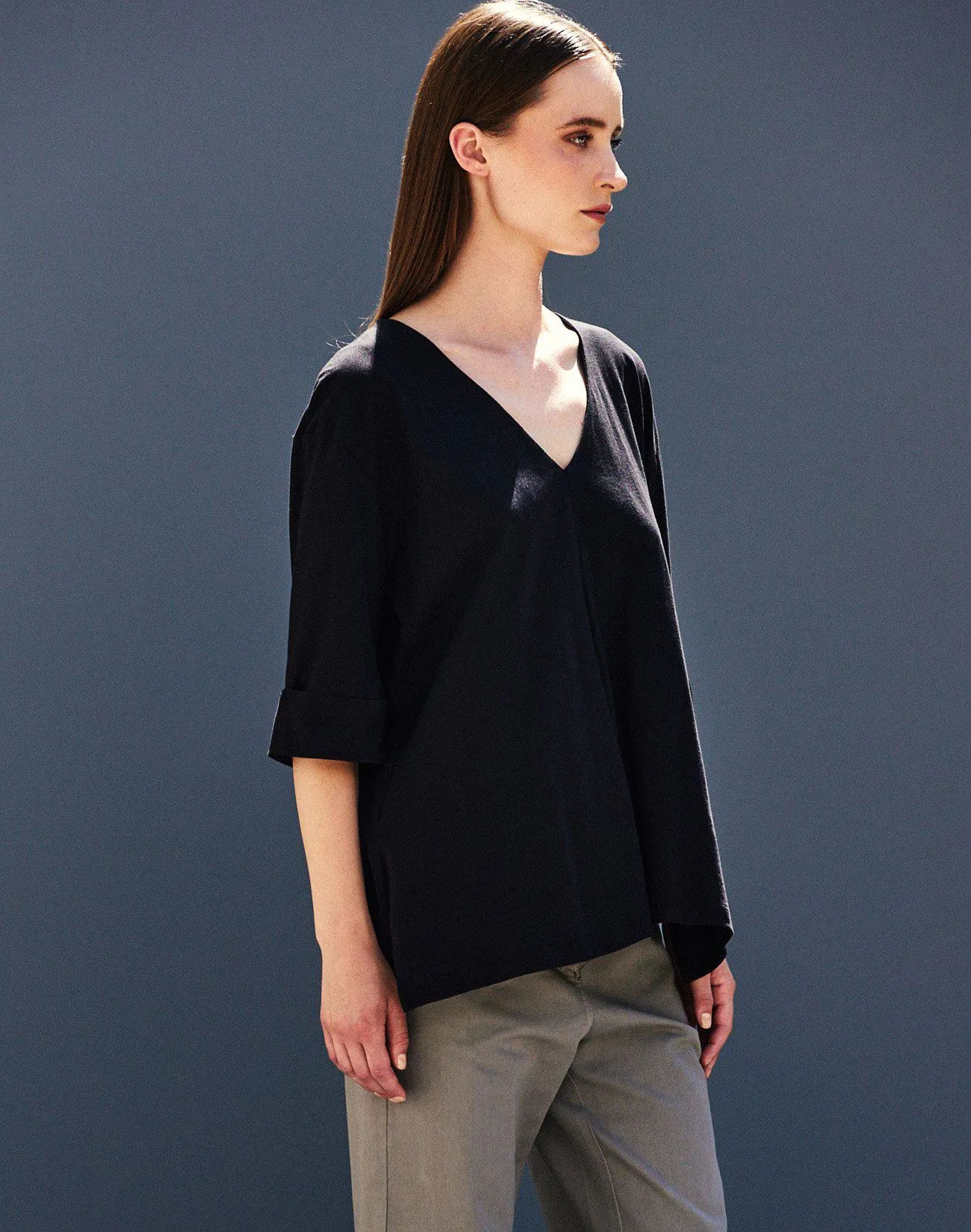 Oversized μπλούζα με V ντεκολτέ