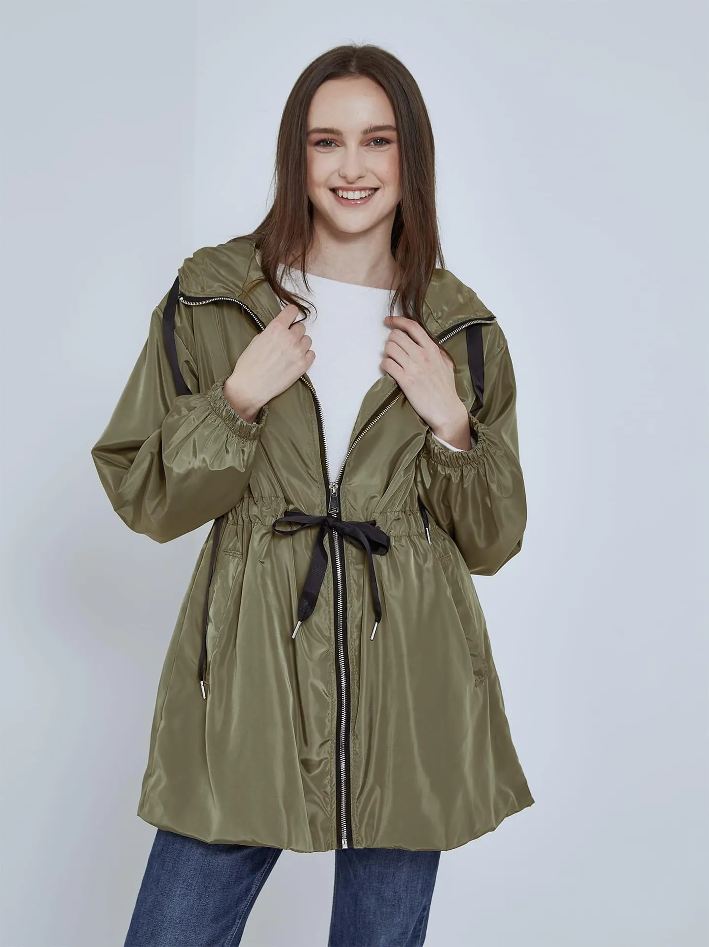 Μπουφάν με εσωτερικό κορδόνι σε χακί