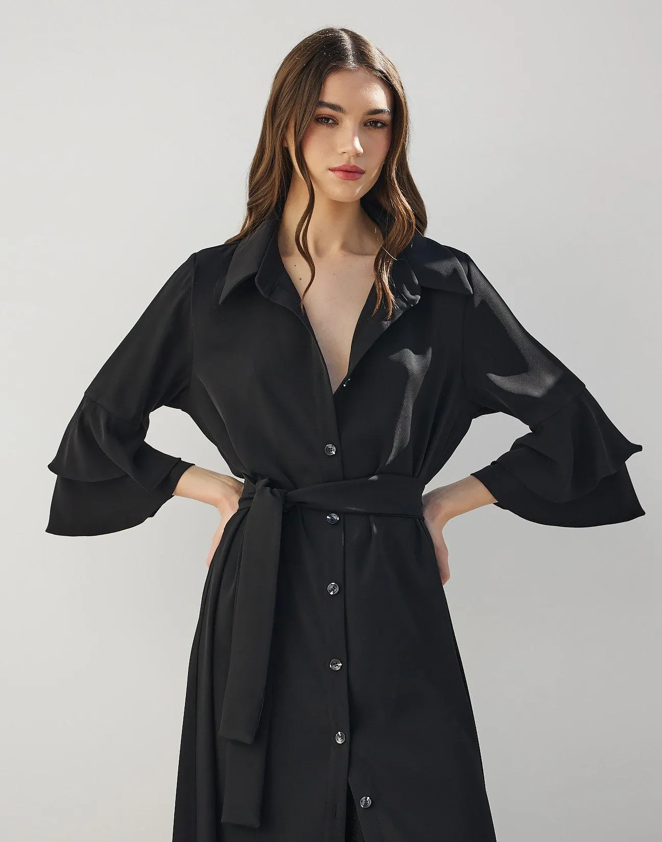 Σεμιζιέ φόρεμα με βολάν