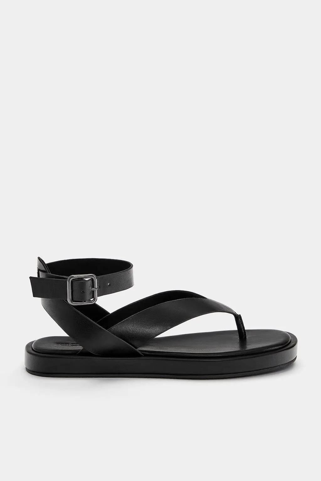 FLAT STRAPPY SANDALS