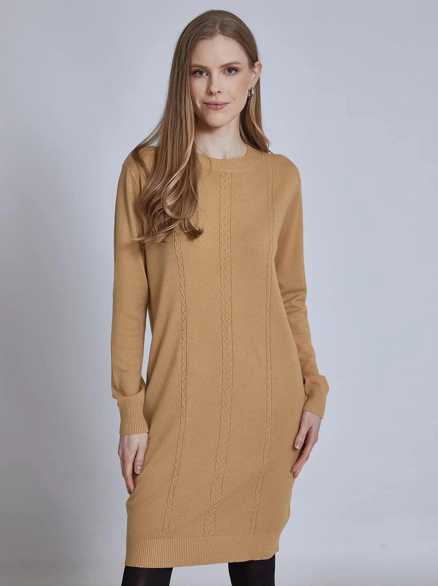 Midi πλεκτό φόρεμα σε μπεζ