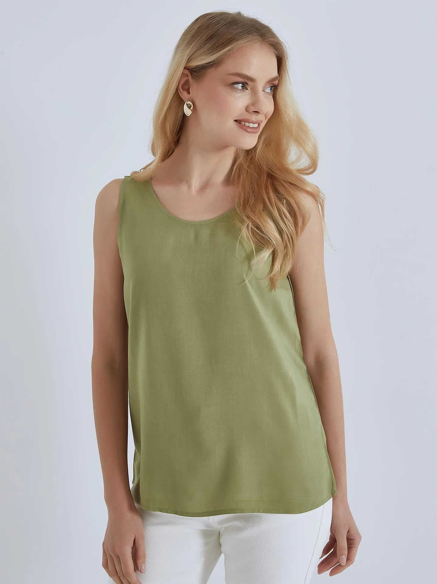 Αμάνικη μονόχρωμη μπλούζα σε χακί