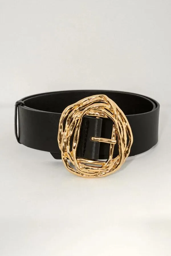 Ζώνη σε όψη δερματίνης με στρογγυλή αγκράφα