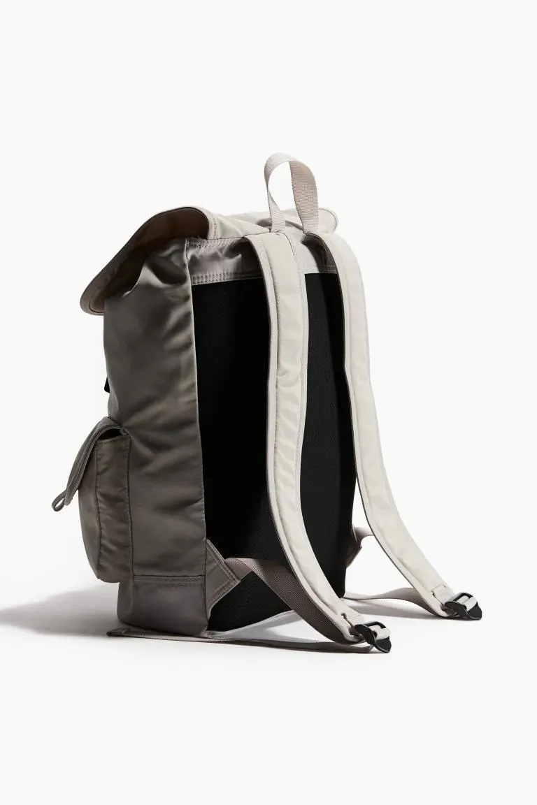 Water-repellent backpack