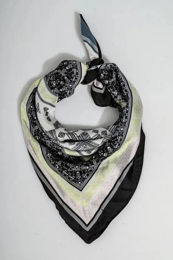 Εμπριμέ μαντήλι